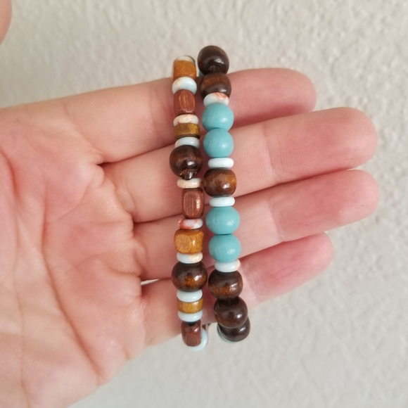 Handmade Natural Stone & Wood Beaded Bracelet - Picture 3 of 5